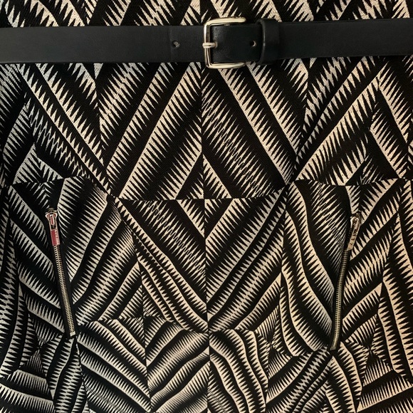 Anne Klein Black and Gold Dress - Picture 3 of 4